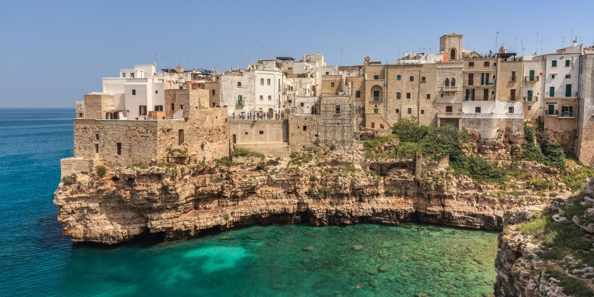 Bari Karol Wojtyla airport private chauffeur service