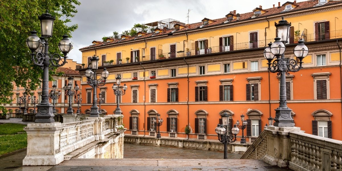 Intercity transfer from Bologna airport to Florence