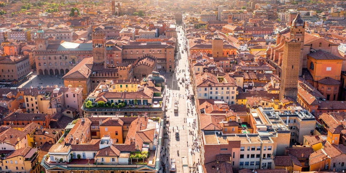 Motor Valley tour from Bologna with private chauffeur