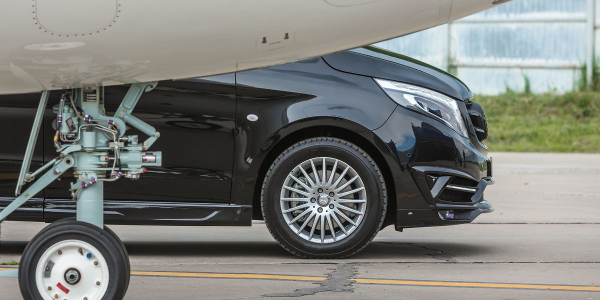 Mercedes sedan transfer to Portofino from Genoa airport
