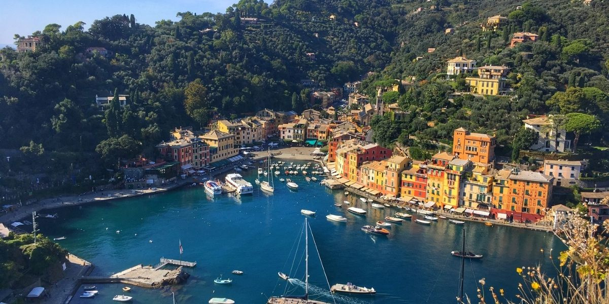 Cinque Terre private chauffeur tour from Genoa