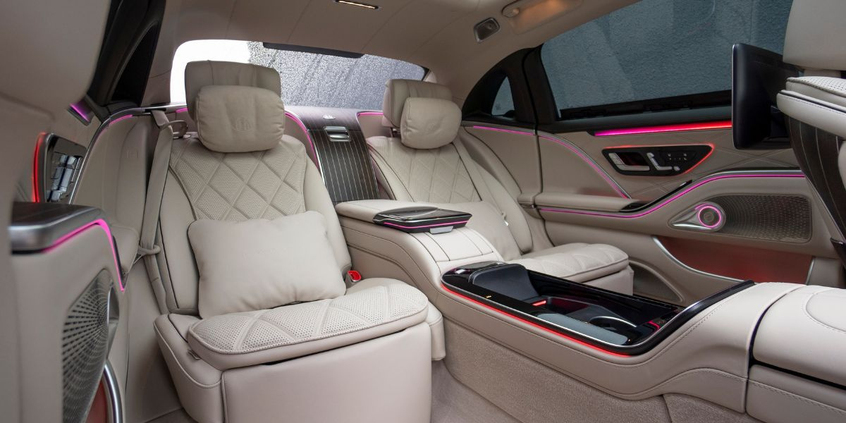 Mercedes sedan transfer from Rome airport to city center