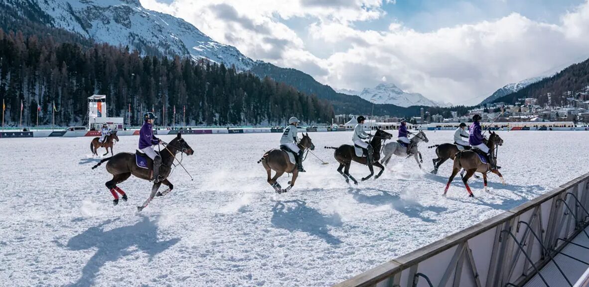 Snow polo à St. Moritz : une expérience de luxe sans pareille