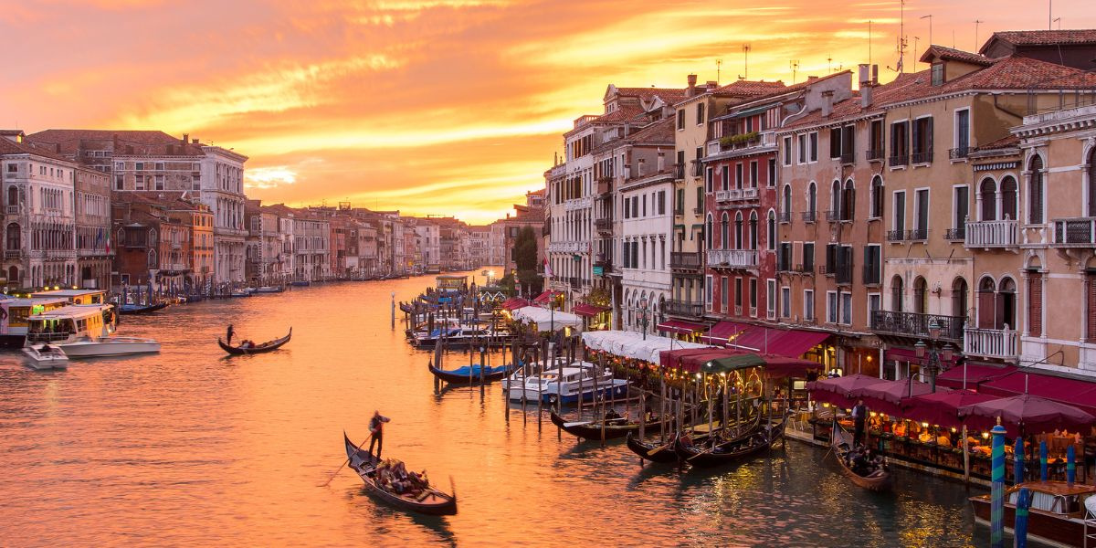 Treviso airport chauffeur transfer to Venice